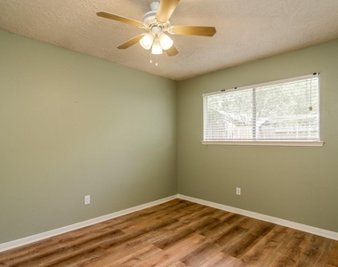 12002 Rocky Knoll Drive - Photo Thumbnail 21