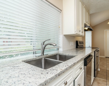 12002 Rocky Knoll Drive - Photo Thumbnail 15