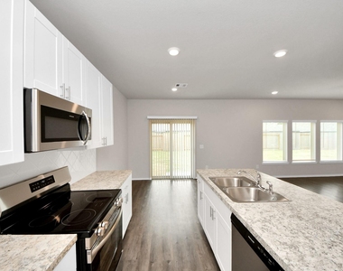 21235 Memorial Vista Drive - Photo Thumbnail 7