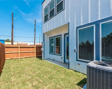 8475 Berry Brush Lane - Photo Thumbnail 28