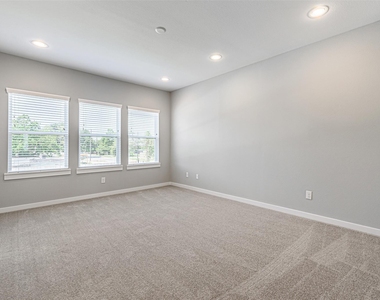 8475 Berry Brush Lane - Photo Thumbnail 14
