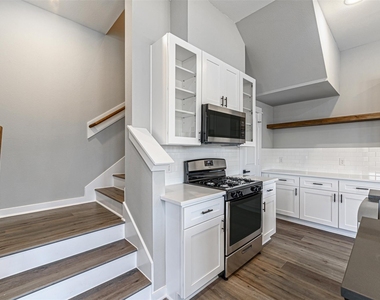 8475 Berry Brush Lane - Photo Thumbnail 10