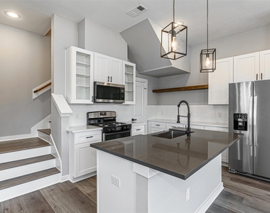 8475 Berry Brush Lane - Photo Thumbnail 8