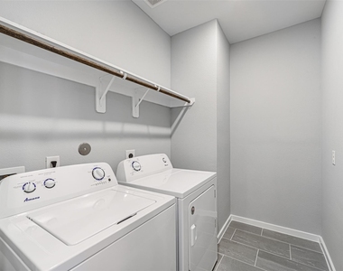 8475 Berry Brush Lane - Photo Thumbnail 23