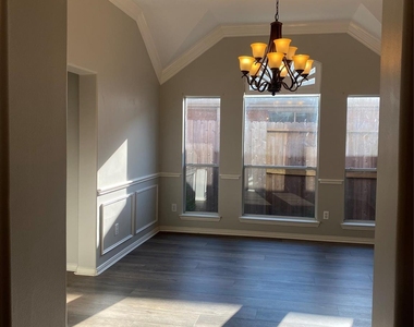 8312 Spinnaker Bay Lane - Photo Thumbnail 13