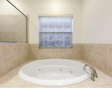 13647 Brookbluff Lane - Photo Thumbnail 37