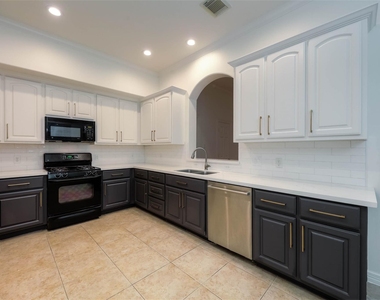 13647 Brookbluff Lane - Photo Thumbnail 19