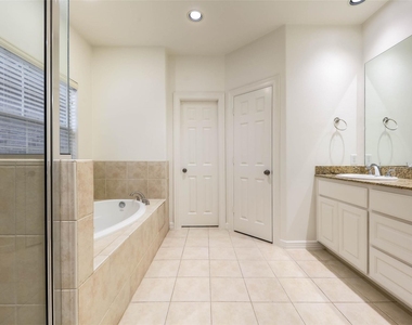 13647 Brookbluff Lane - Photo Thumbnail 32