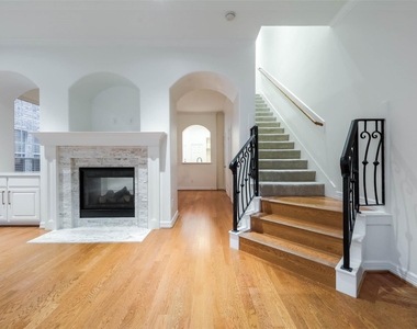 13647 Brookbluff Lane - Photo Thumbnail 4