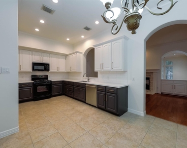 13647 Brookbluff Lane - Photo Thumbnail 18
