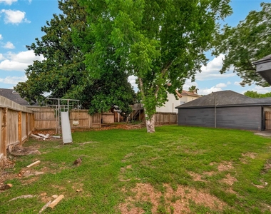 12835 Woodlite Lane - Photo Thumbnail 37