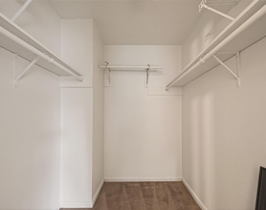 12835 Woodlite Lane - Photo Thumbnail 32