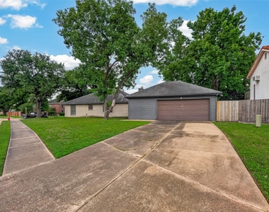 12835 Woodlite Lane - Photo Thumbnail 33