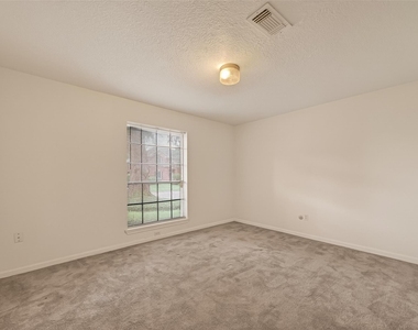 12835 Woodlite Lane - Photo Thumbnail 21