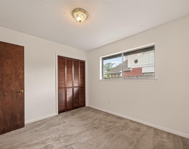 12835 Woodlite Lane - Photo Thumbnail 25