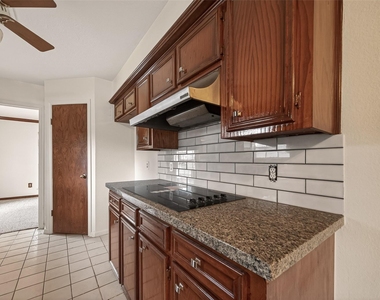 12835 Woodlite Lane - Photo Thumbnail 16