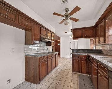 12835 Woodlite Lane - Photo Thumbnail 14