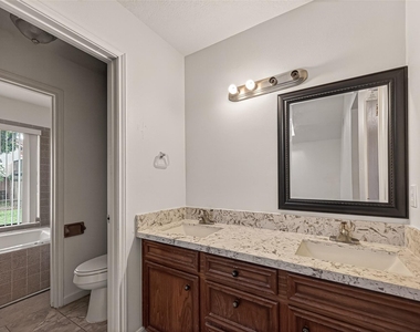 12835 Woodlite Lane - Photo Thumbnail 31