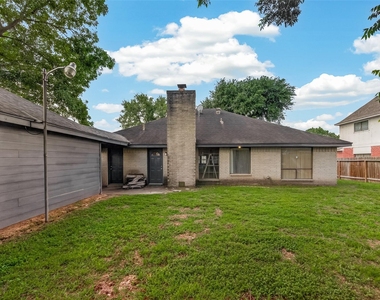 12835 Woodlite Lane - Photo Thumbnail 35