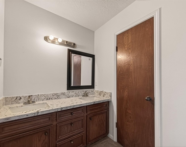 12835 Woodlite Lane - Photo Thumbnail 30