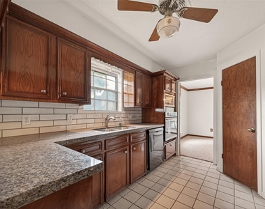 12835 Woodlite Lane - Photo Thumbnail 17