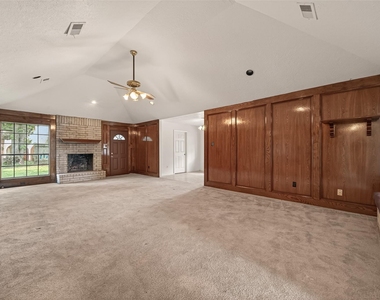 12835 Woodlite Lane - Photo Thumbnail 7