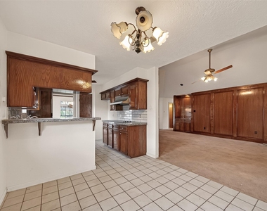 12835 Woodlite Lane - Photo Thumbnail 13