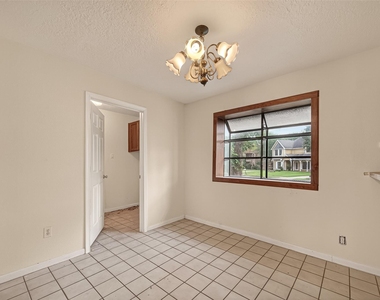12835 Woodlite Lane - Photo Thumbnail 11