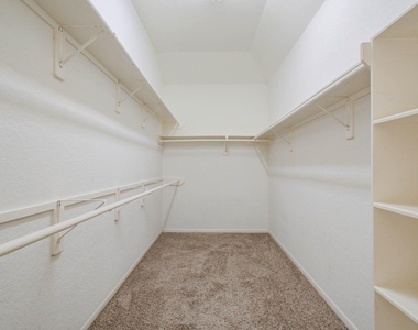 4106 Angel Springs Drive - Photo Thumbnail 24