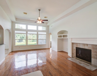 4106 Angel Springs Drive - Photo Thumbnail 7