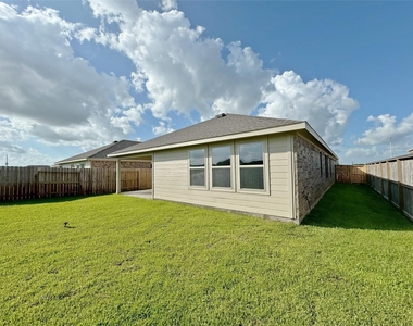 1634 Blue Cypress Drive - Photo Thumbnail 25