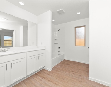 1634 Blue Cypress Drive - Photo Thumbnail 14