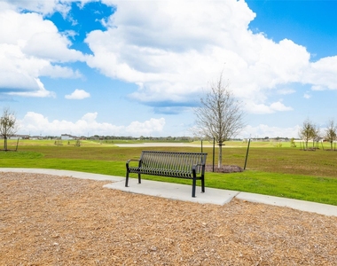 1634 Blue Cypress Drive - Photo Thumbnail 31