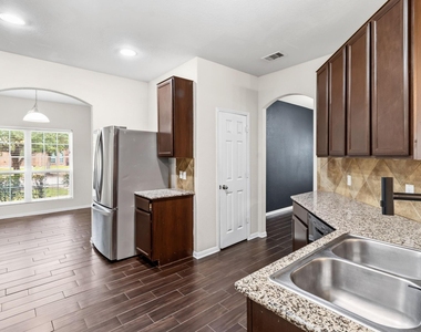 18715 Windy Stone Drive - Photo Thumbnail 3