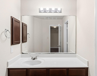 18715 Windy Stone Drive - Photo Thumbnail 34