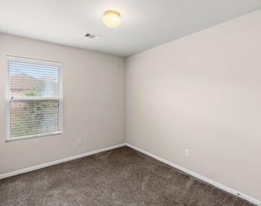 18715 Windy Stone Drive - Photo Thumbnail 30