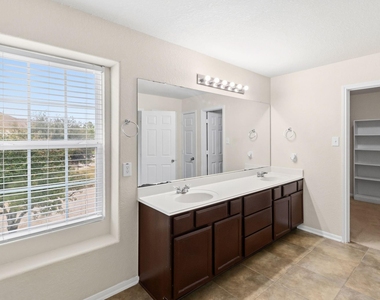 18715 Windy Stone Drive - Photo Thumbnail 25
