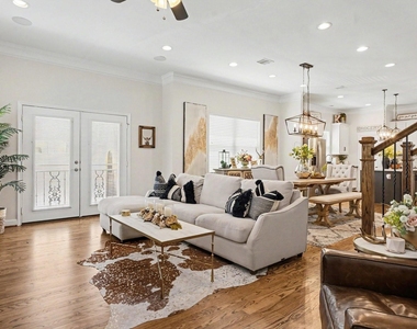 1026 W 24th Street - Photo Thumbnail 7