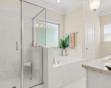 1026 W 24th Street - Photo Thumbnail 18