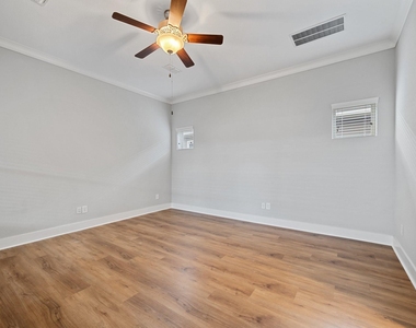 18419 Blue Hollow Heights Dr - Photo Thumbnail 8