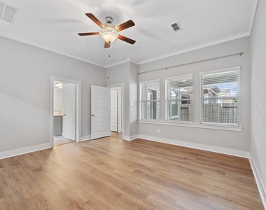 18419 Blue Hollow Heights Dr - Photo Thumbnail 9