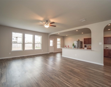 3542 Vivaldi Drive - Photo Thumbnail 10