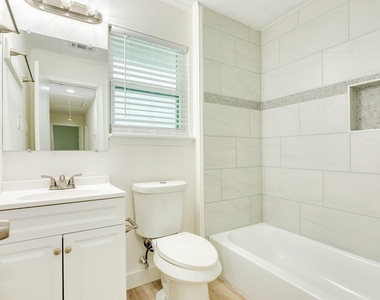 408 Gardenia Street - Photo Thumbnail 18