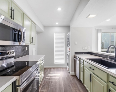 781 Country Place Drive - Photo Thumbnail 11