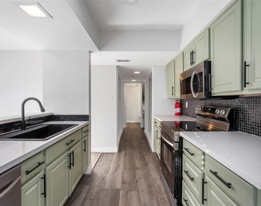781 Country Place Drive - Photo Thumbnail 12