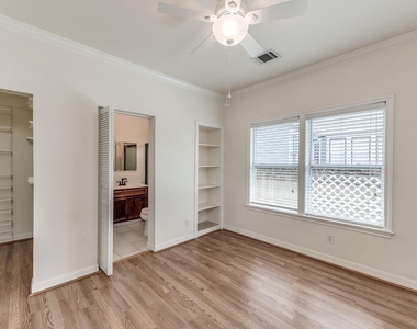 113 W 5th Street - Photo Thumbnail 16