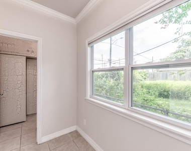 113 W 5th Street - Photo Thumbnail 26
