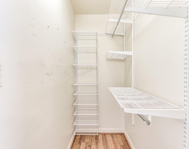 113 W 5th Street - Photo Thumbnail 21
