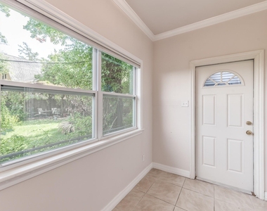 113 W 5th Street - Photo Thumbnail 25