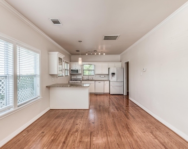 113 W 5th Street - Photo Thumbnail 15